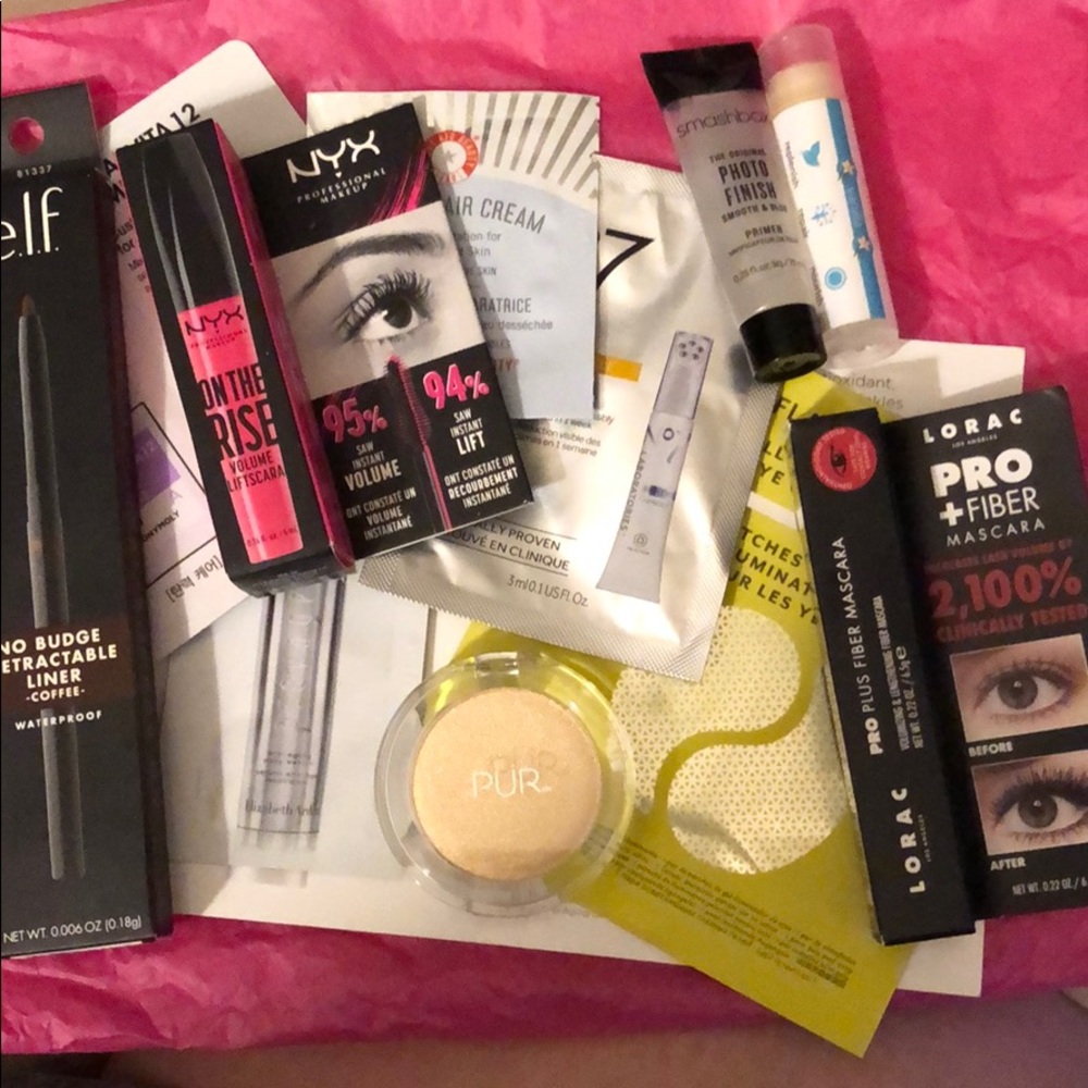 Mixed deluxe sample and full size Beauty lot